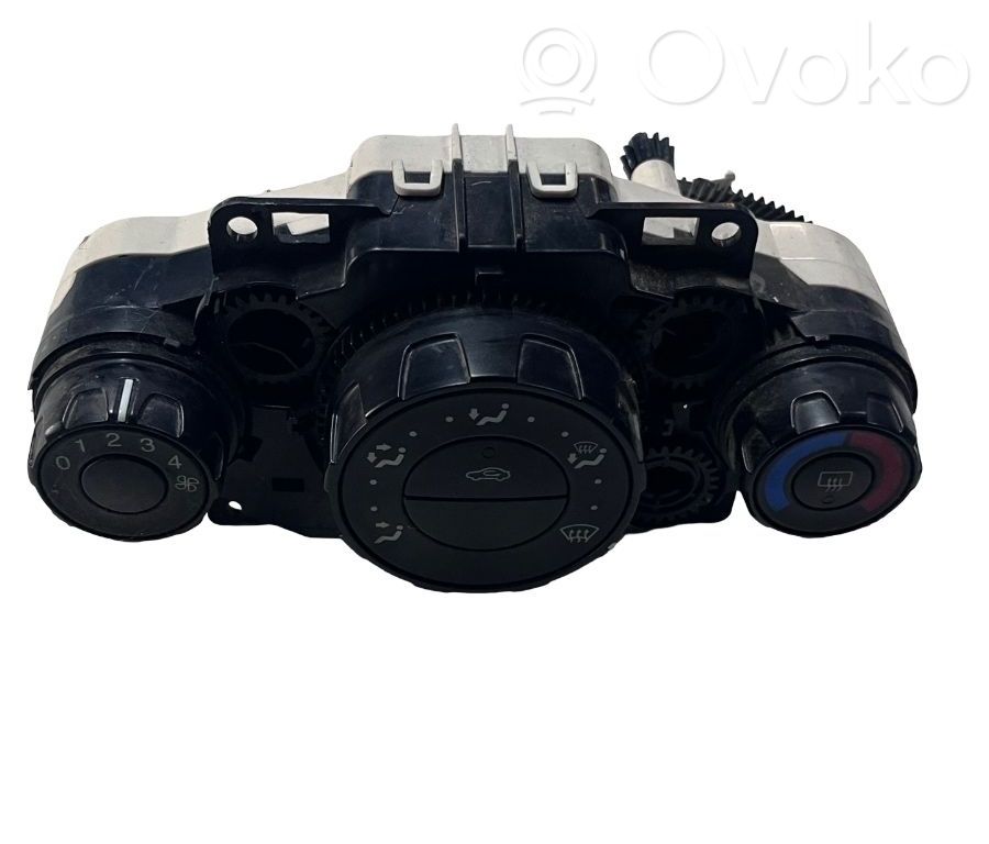 Climate control unit   8A6118549