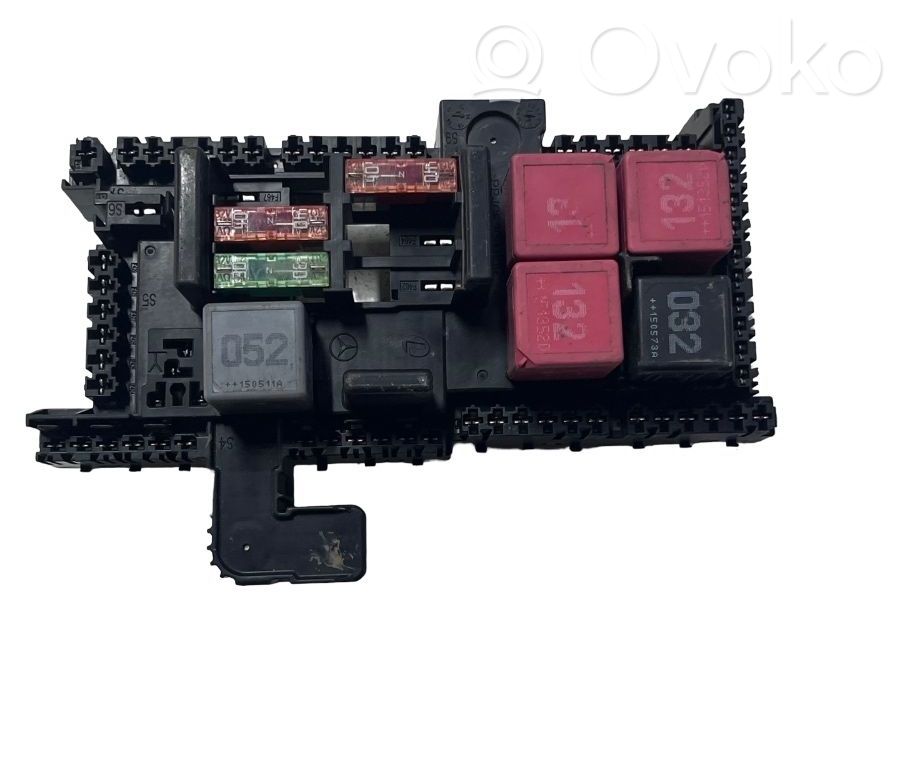 Módulo de fusible   529881F06