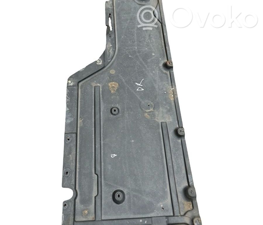 Cache de protection sous moteur