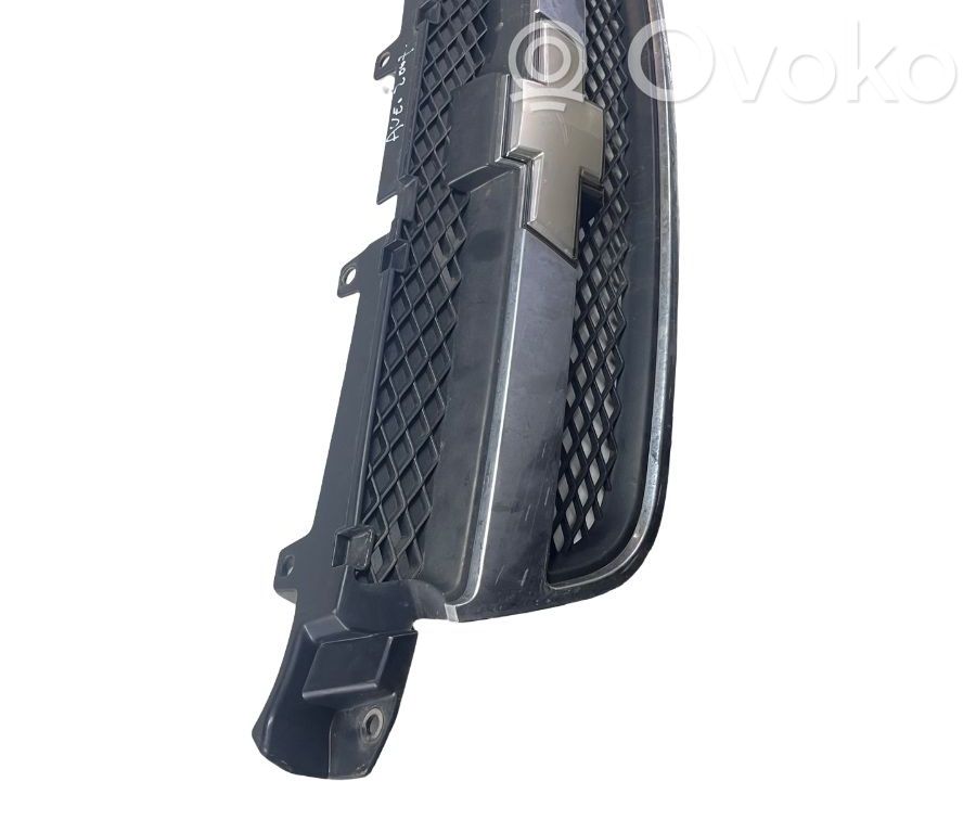 Chevrolet Aveo Front grill 