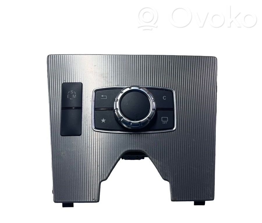 Keskikonsoli   A2126806993