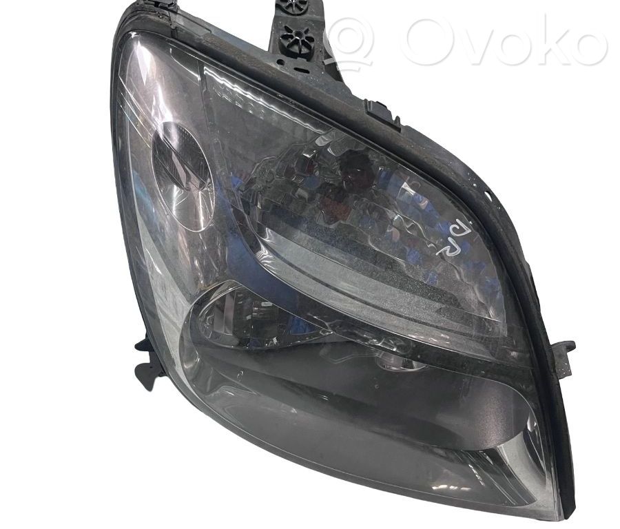 Headlight/headlamp   7700432097
