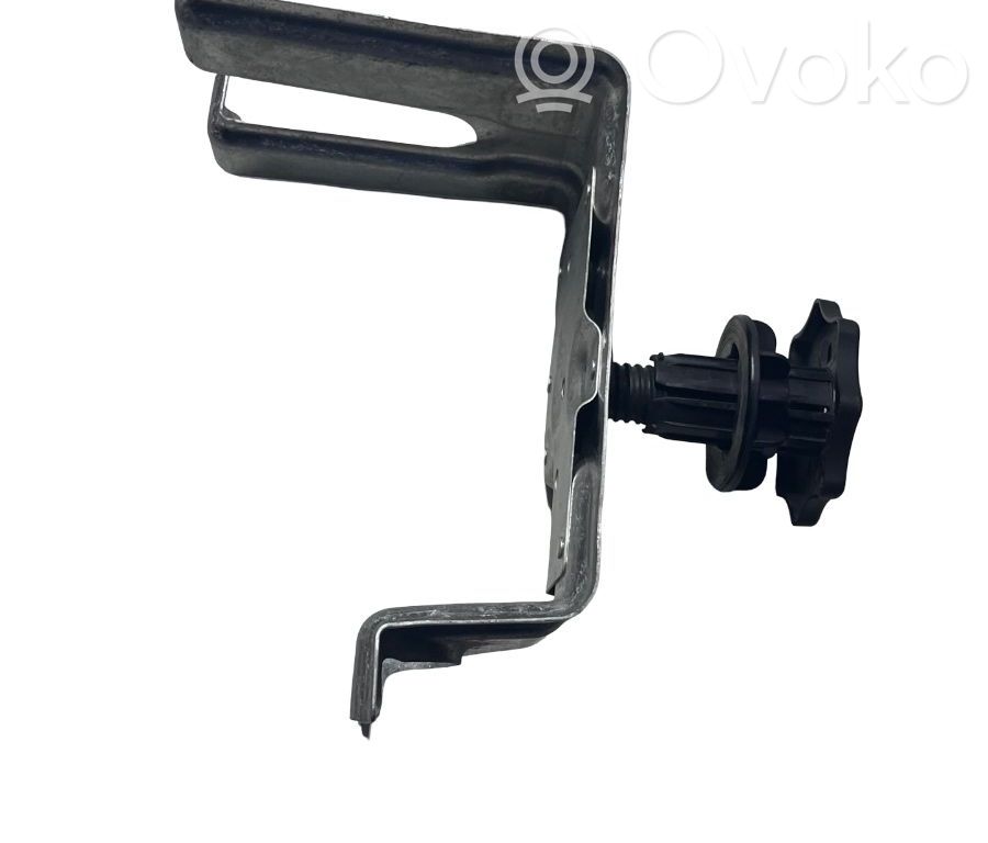Spare wheel mounting bracket   4H0802417B