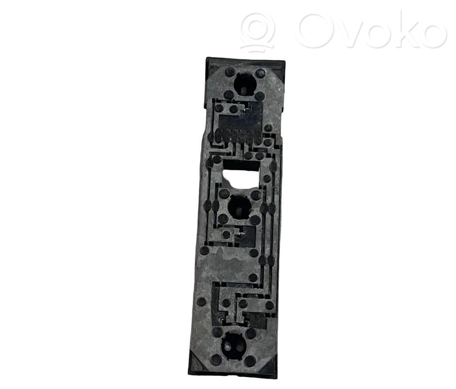 Takavalon osa   89023373