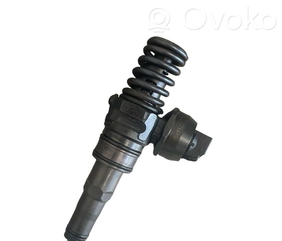Inyector de combustible   038130073BL