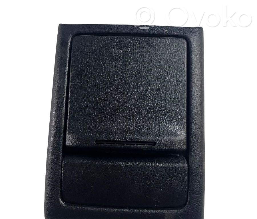 Armrest   92113AG060