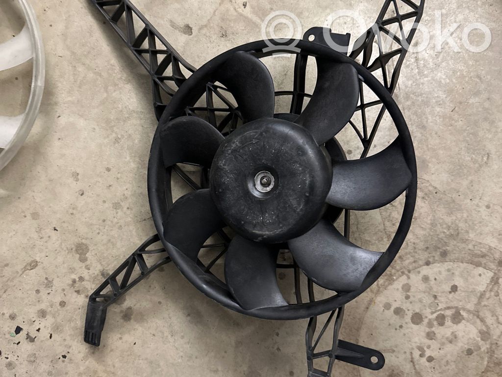 Ford Fiesta Convogliatore ventilatore raffreddamento del radiatore 