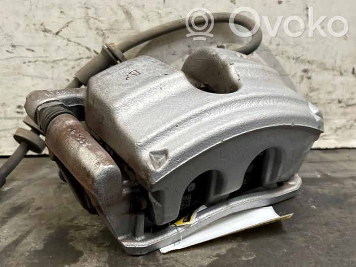 Mercedes-Benz EQA Etujarrusatula 