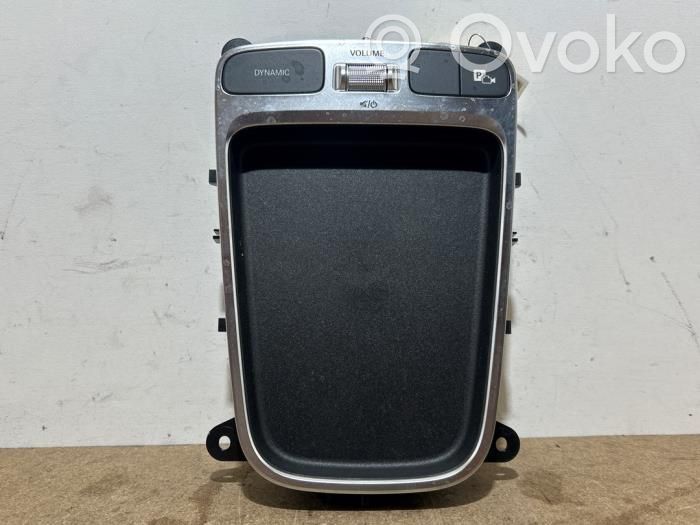 Mercedes-Benz EQB Unidad central de control multimedia 