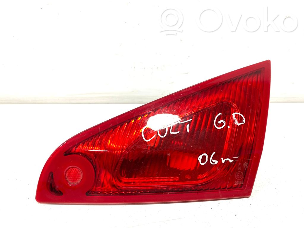 Mitsubishi Colt Lampy tylnej klapy bagażnika 