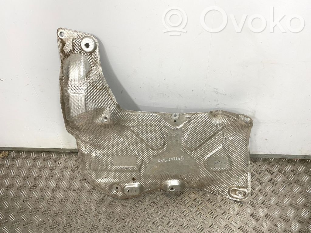 Opel Grandland X Osłona termiczna rury wydechowej 