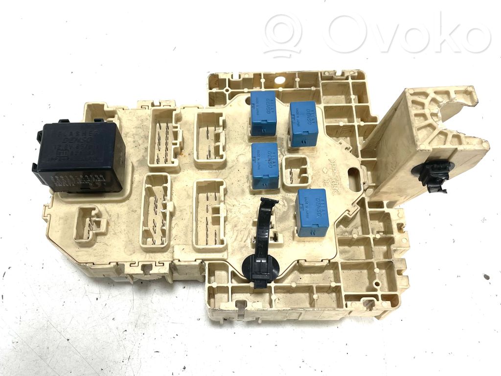 Opel Agila B Saugiklių blokas 