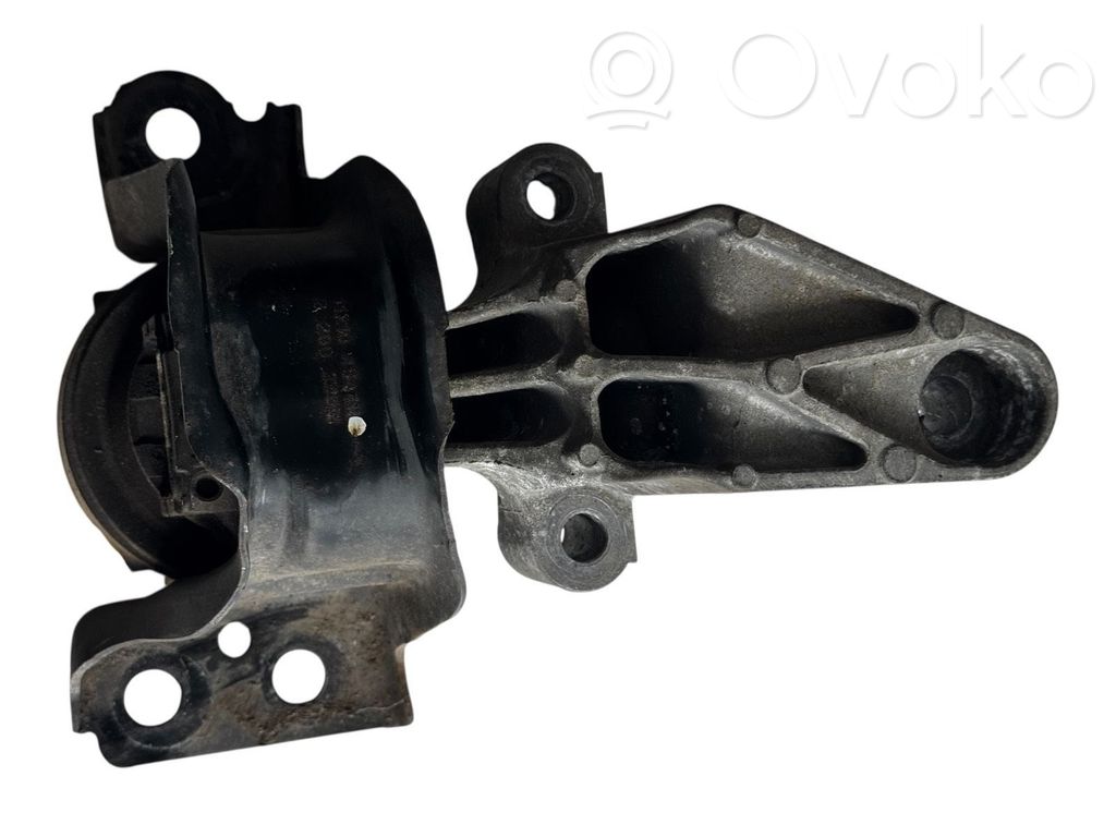 Engine mount bracket   112847149R
