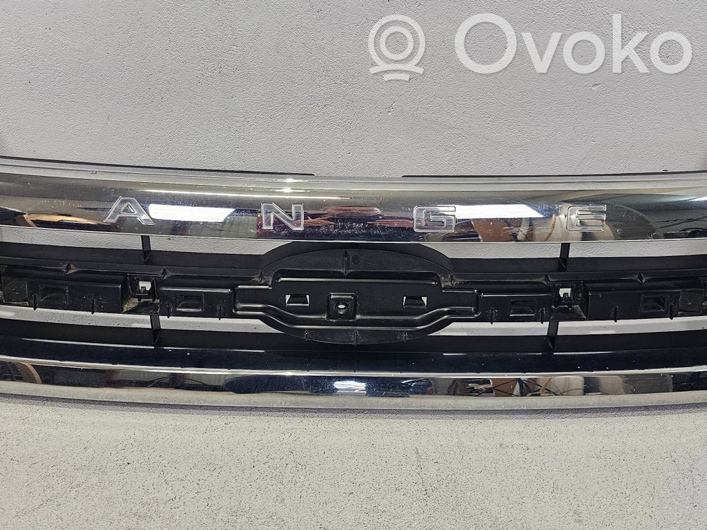 Ford Ranger Front bumper upper radiator grill 