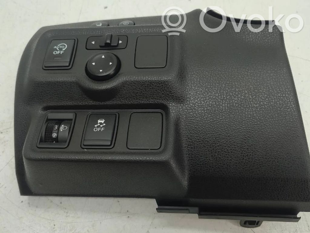 Nissan Note (E12) Multifunctional control switch/knob 