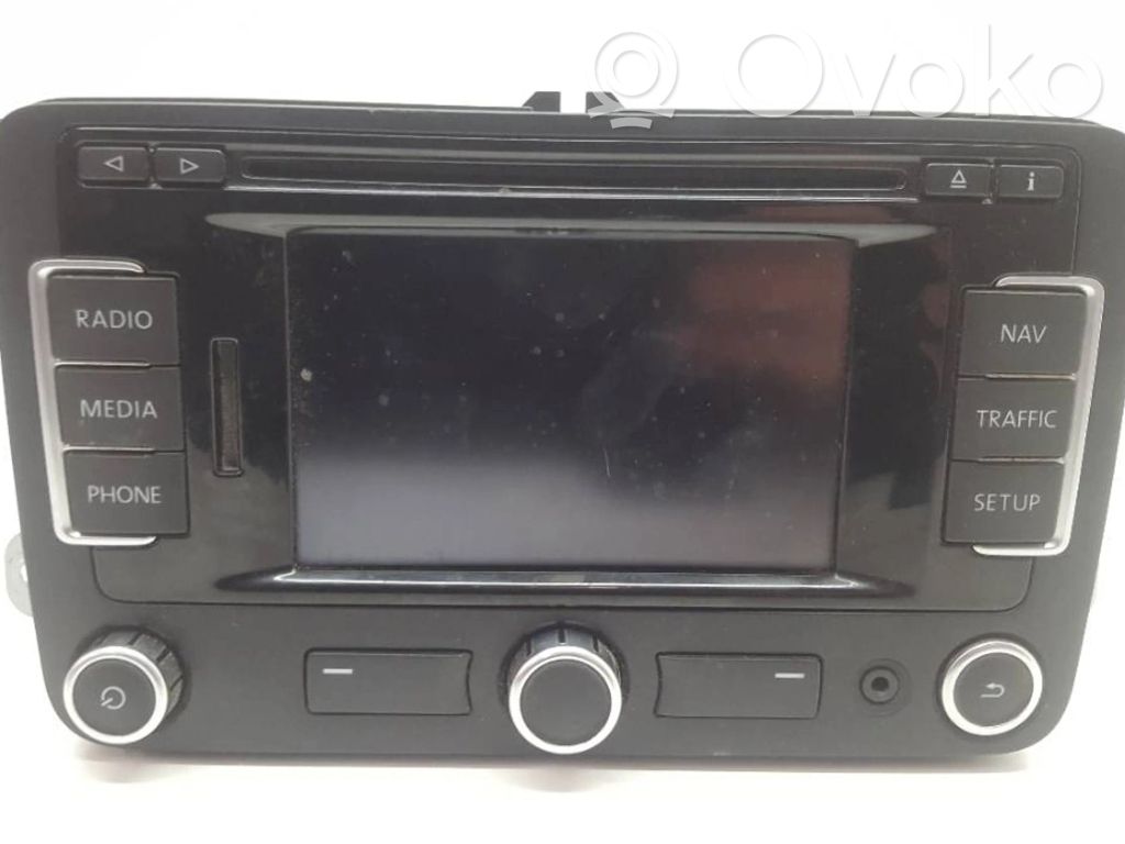 Volkswagen Touran II Stacja multimedialna GPS / CD / DVD 