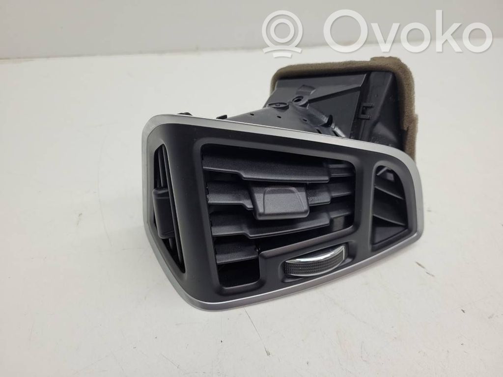 Ford Grand C-MAX Lango oro grotelės 