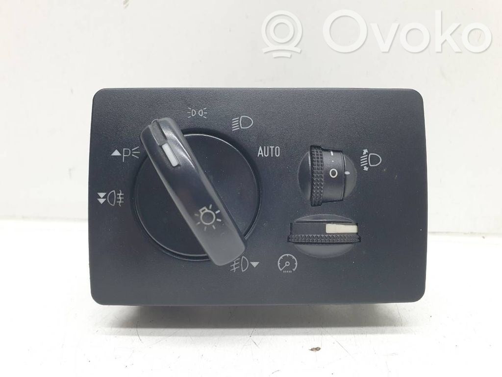 Ford C-MAX I Light switch 