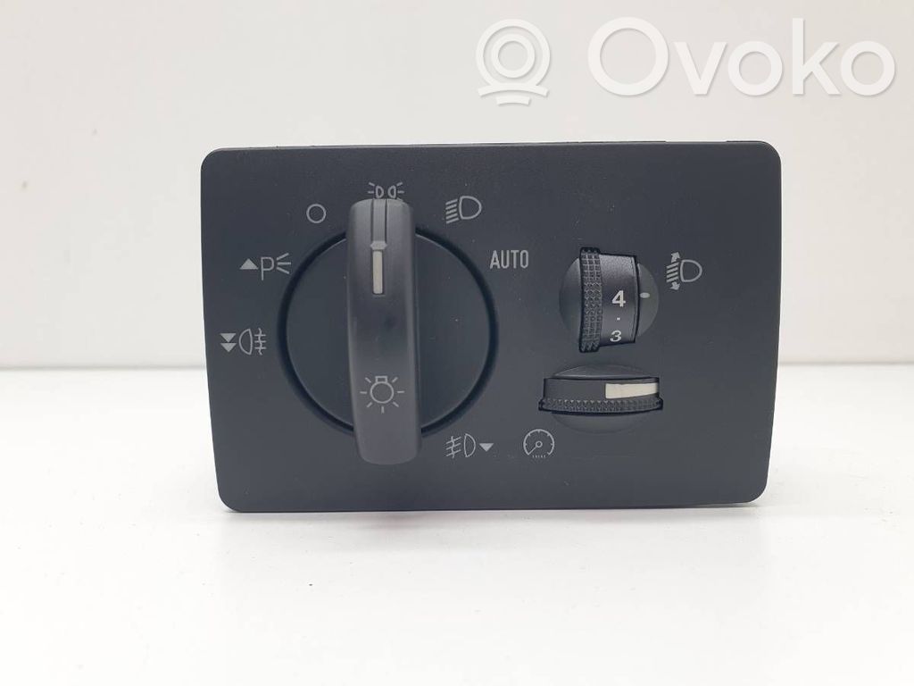 Lichtschalter   4M5T13A024CA