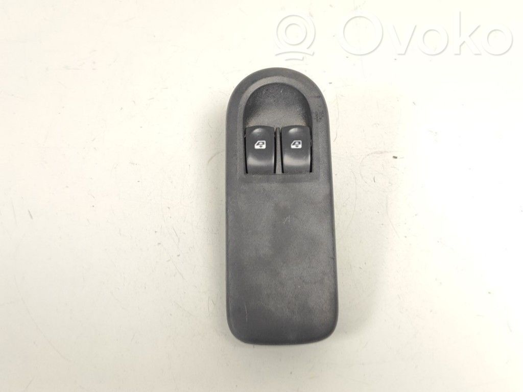 Renault Clio III Electric window control switch 