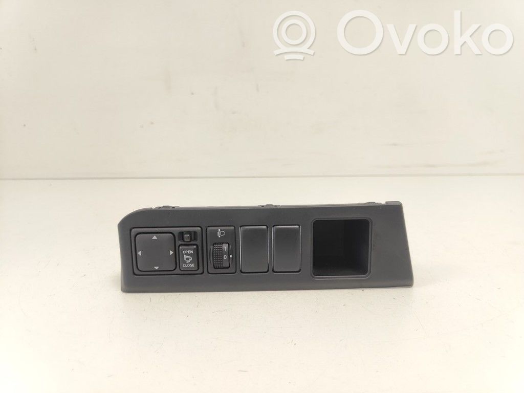 Wing mirror switch   25570AX000,25570AX000