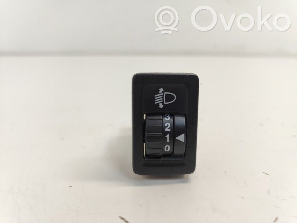 Suzuki Swift I Headlight level height control switch 