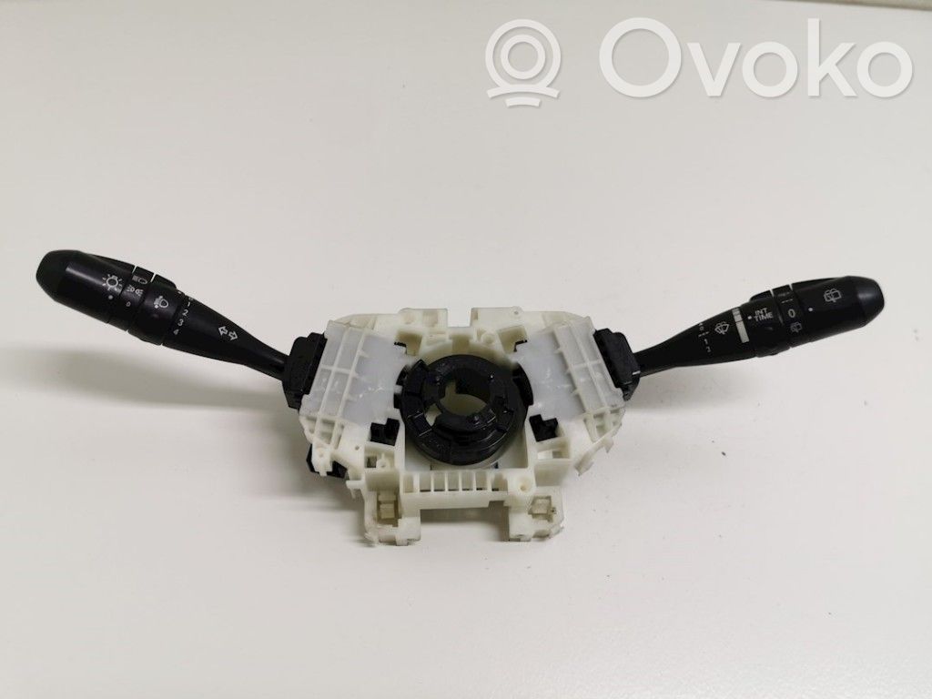 Boutons / interrupteurs volant   8600A331XA,17G479,17G479,8600A331XA