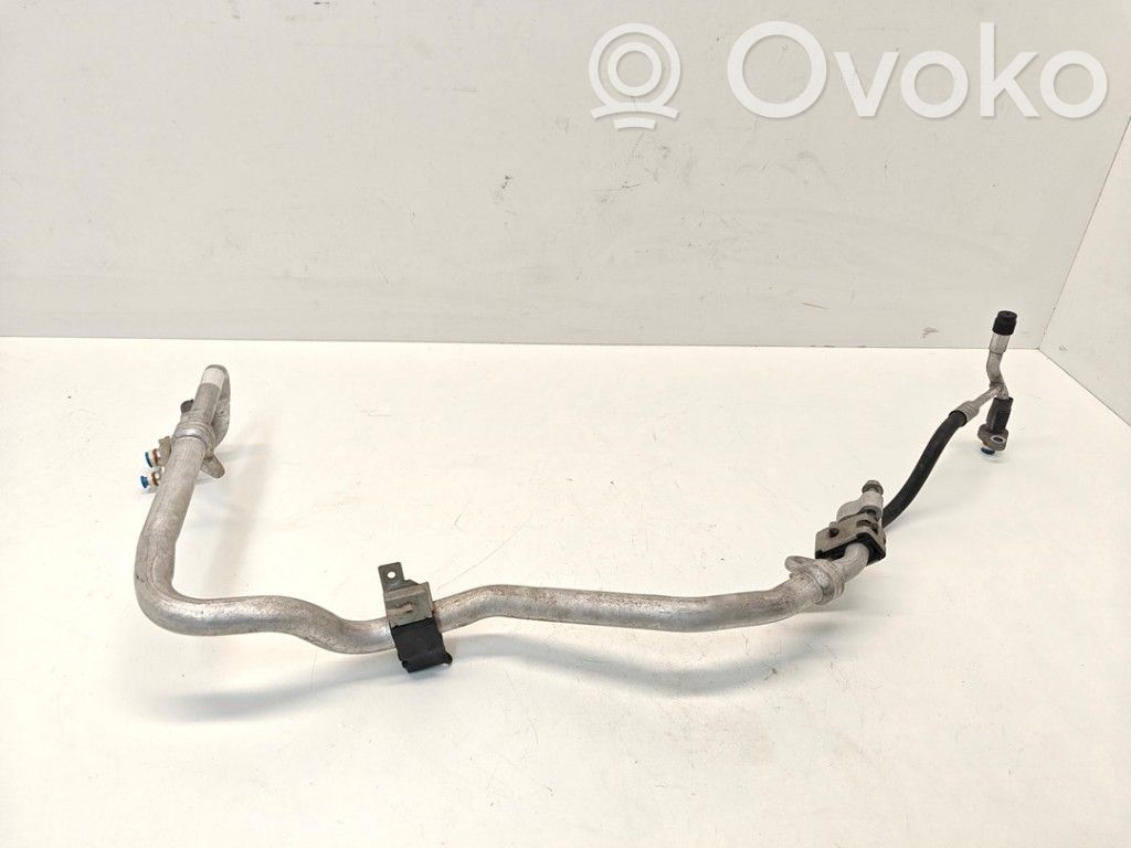 Ford Focus Ilmastointilaitteen putki (A/C) 