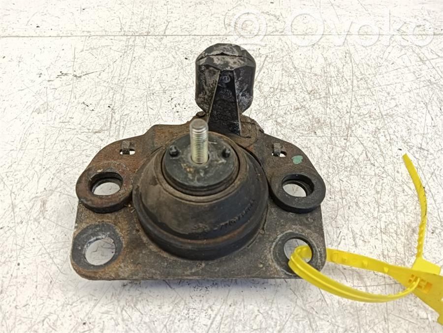 Engine mount bracket   7700795685