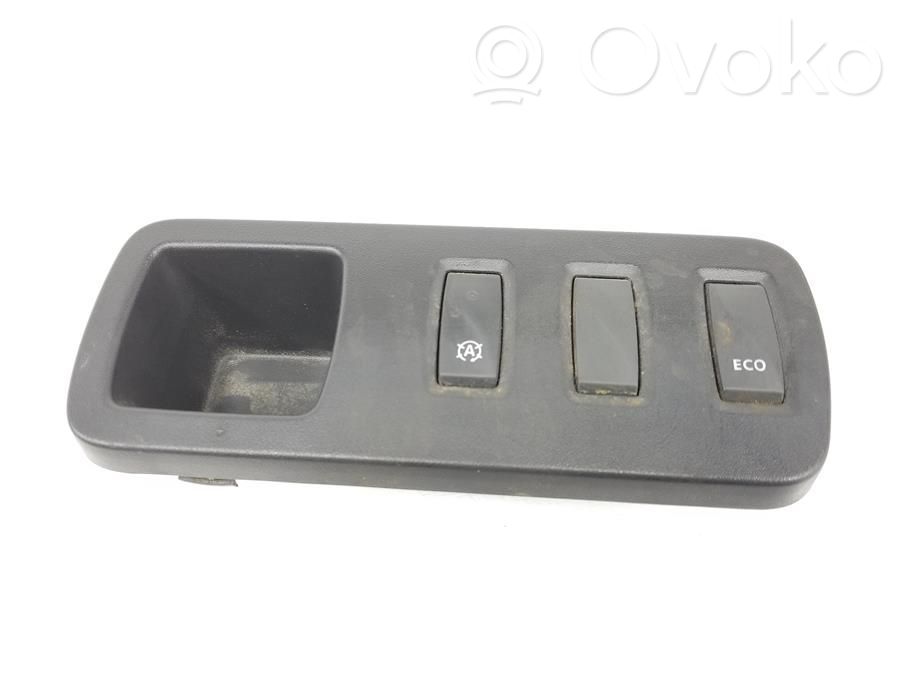 Dacia Duster Interruptor de control del ventilador interior 