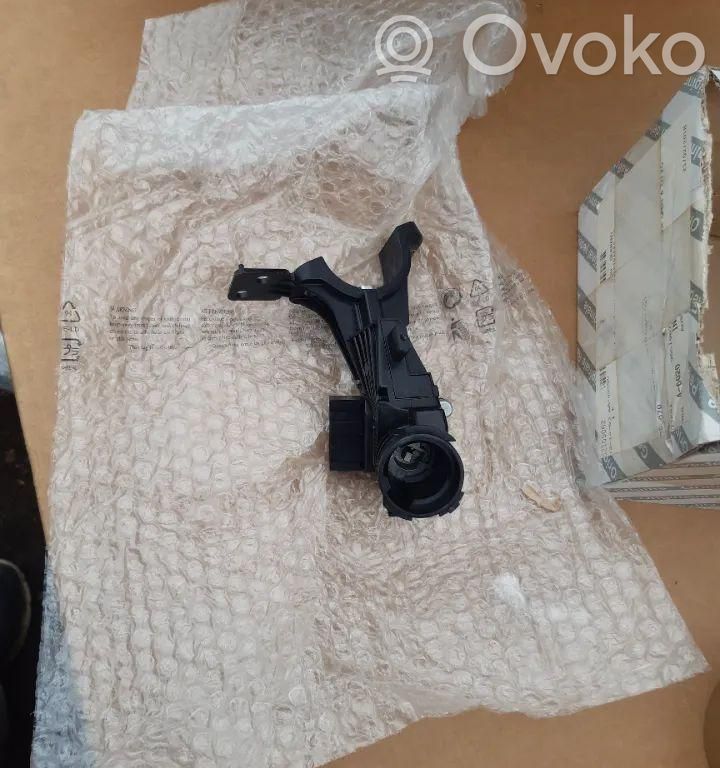 Opel Combo D Užvedimo spynelė 