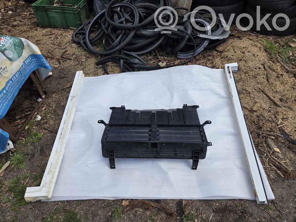 Volvo EX30 Radiator trim 