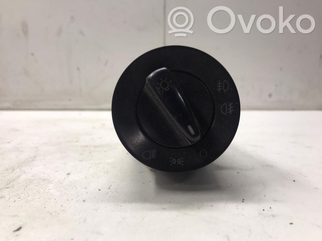 Skoda Octavia Mk1 (1U) Light switch 