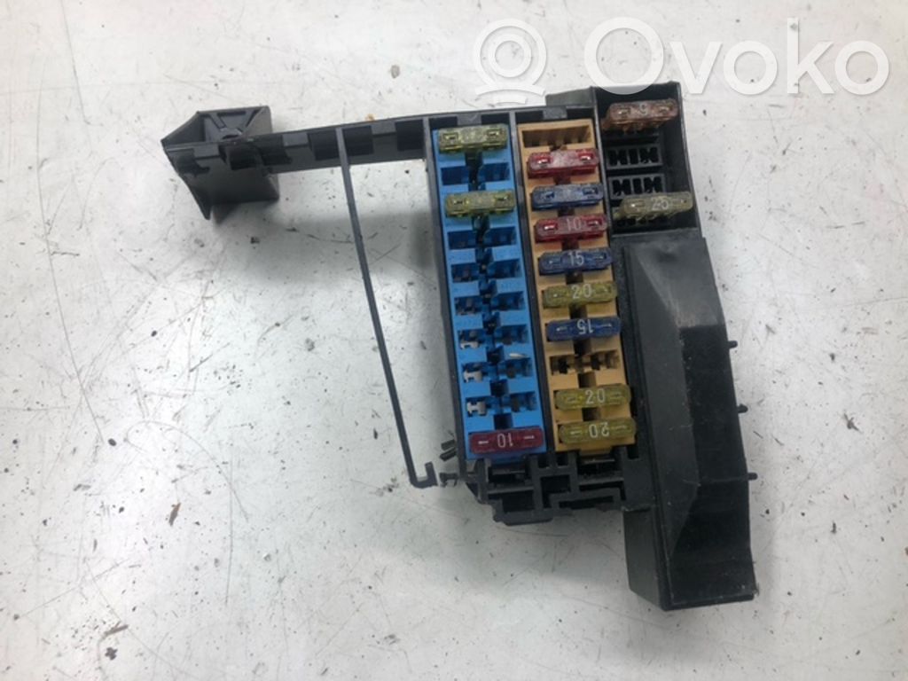 Audi A8 S8 D2 4D Fuse module 