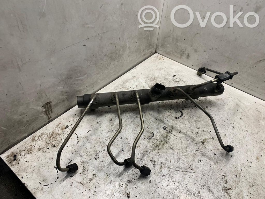 KIA Sorento Tubo principal de alimentación del combustible 