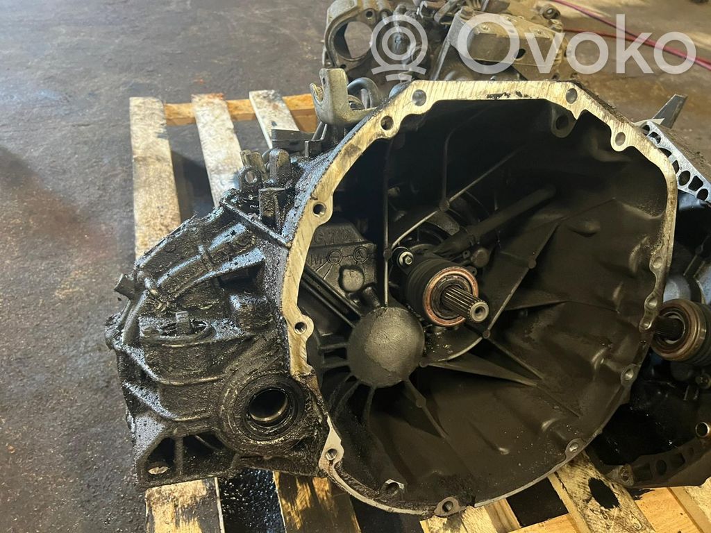 Nissan Qashqai+2 Mechaninė 6 pavarų dėžė 