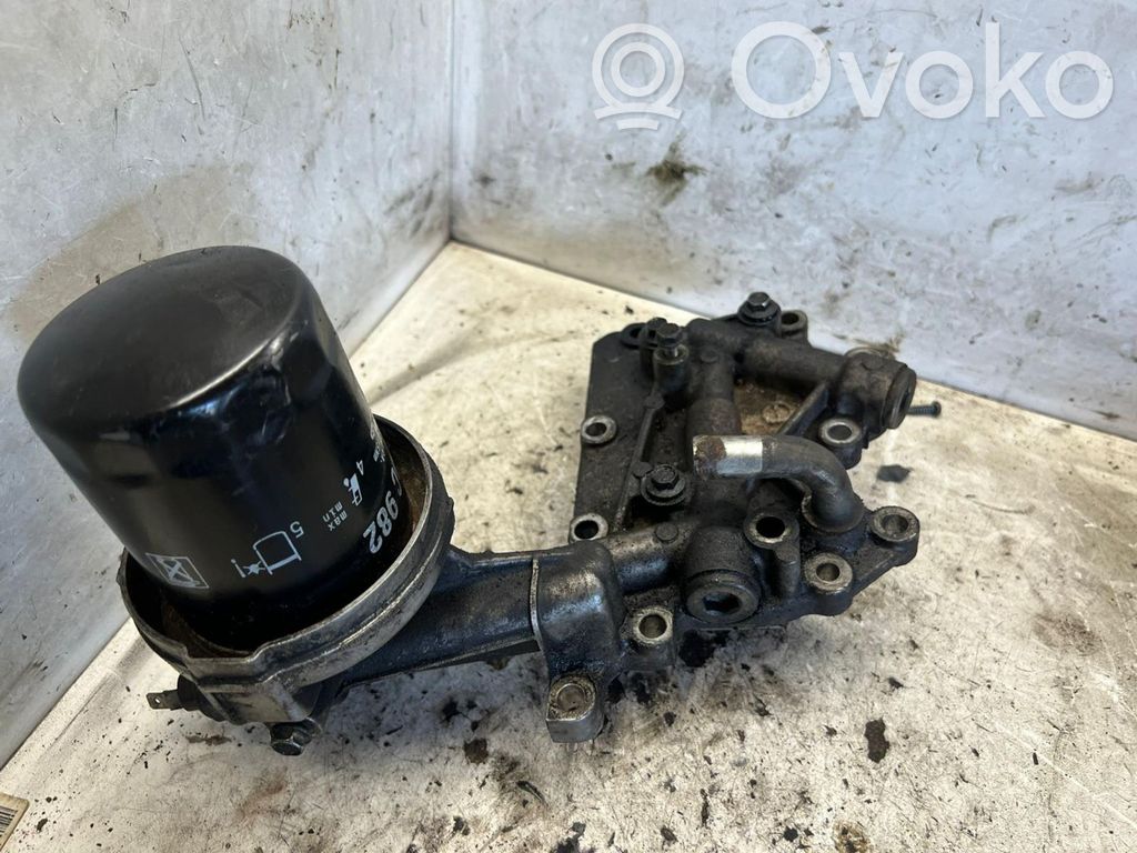 Oil filter mounting bracket