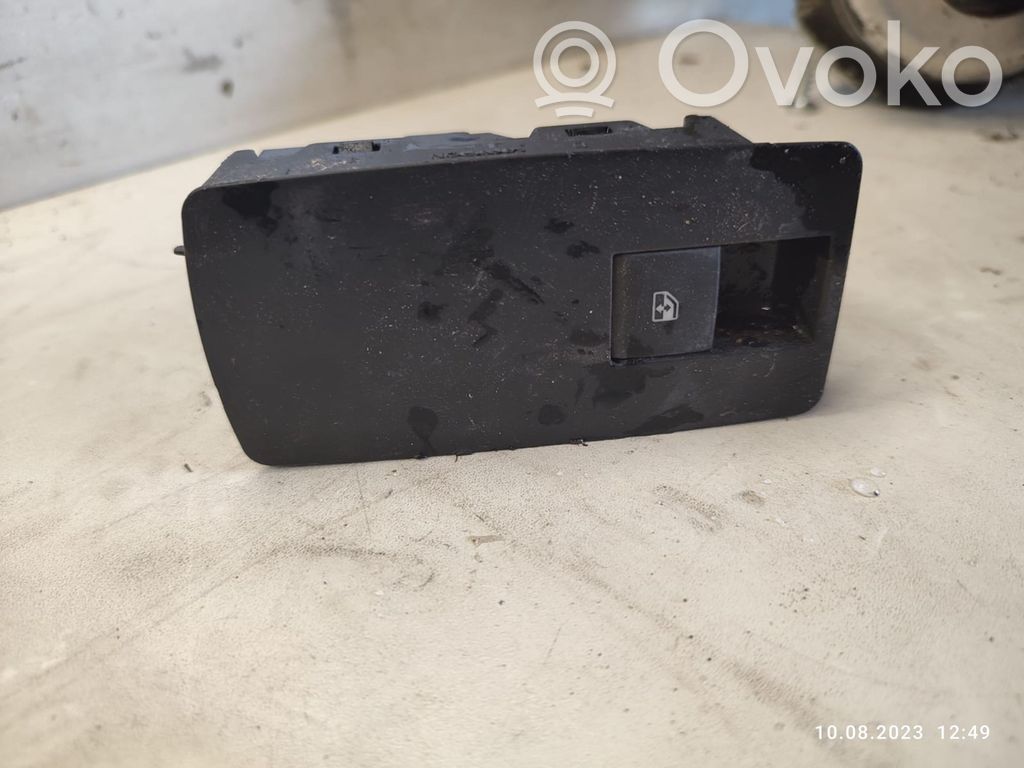 Opel Insignia A Electric window control switch 