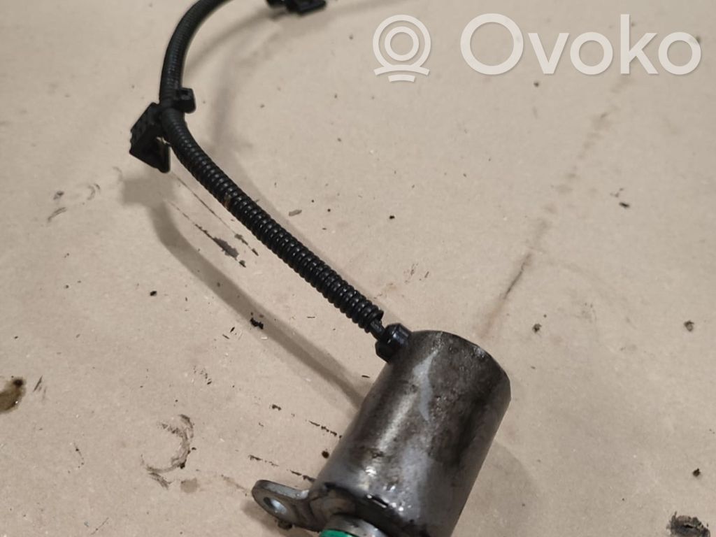 Volvo S80 Camshaft position sensor 