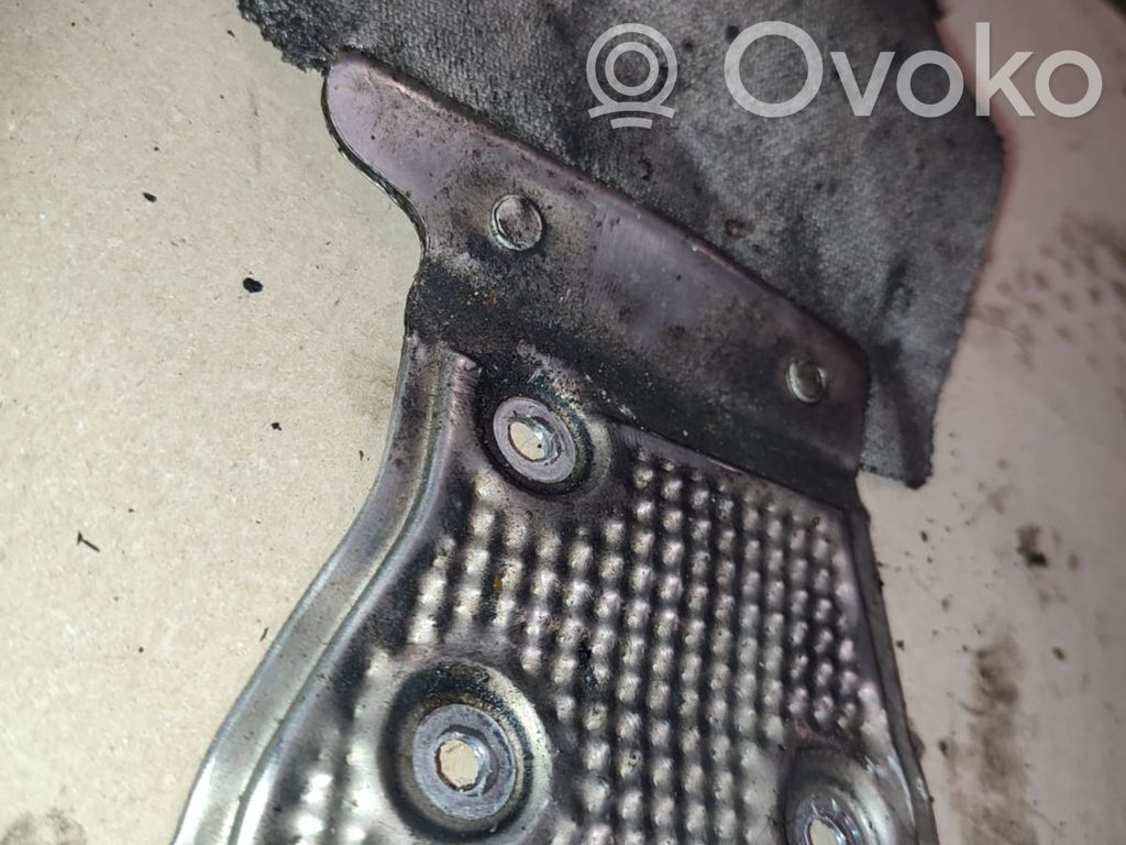 Audi A5 8T 8F Heat shield in engine bay 