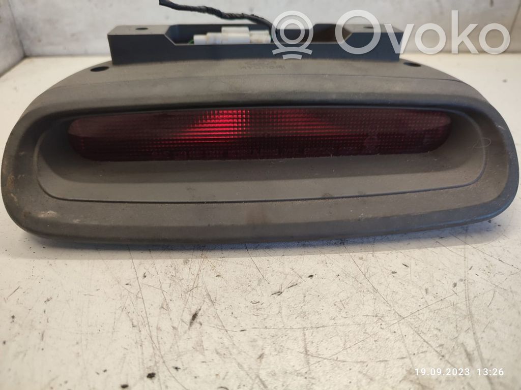 Hyundai Santa Fe Third/center stoplight 