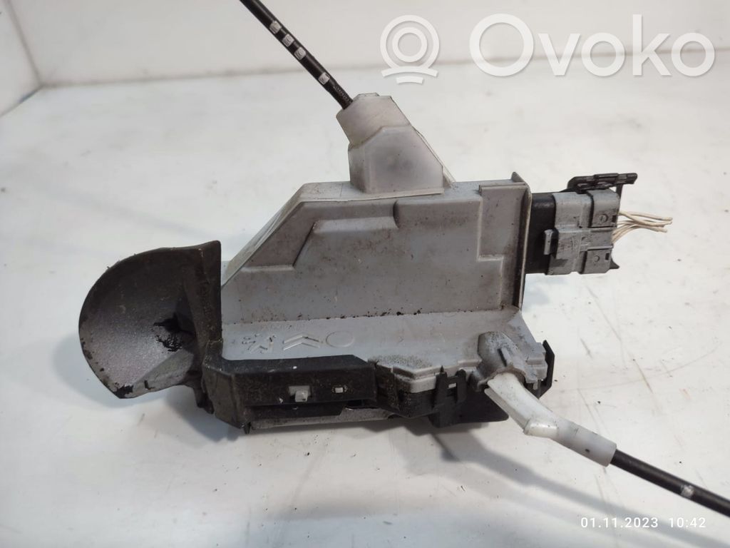 Citroen C3 Aizmugurē slēdzene 