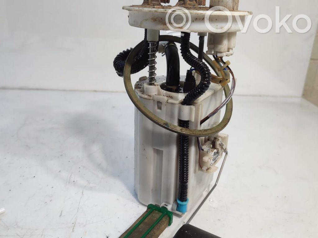 KIA Carens II Bomba interna de combustible 