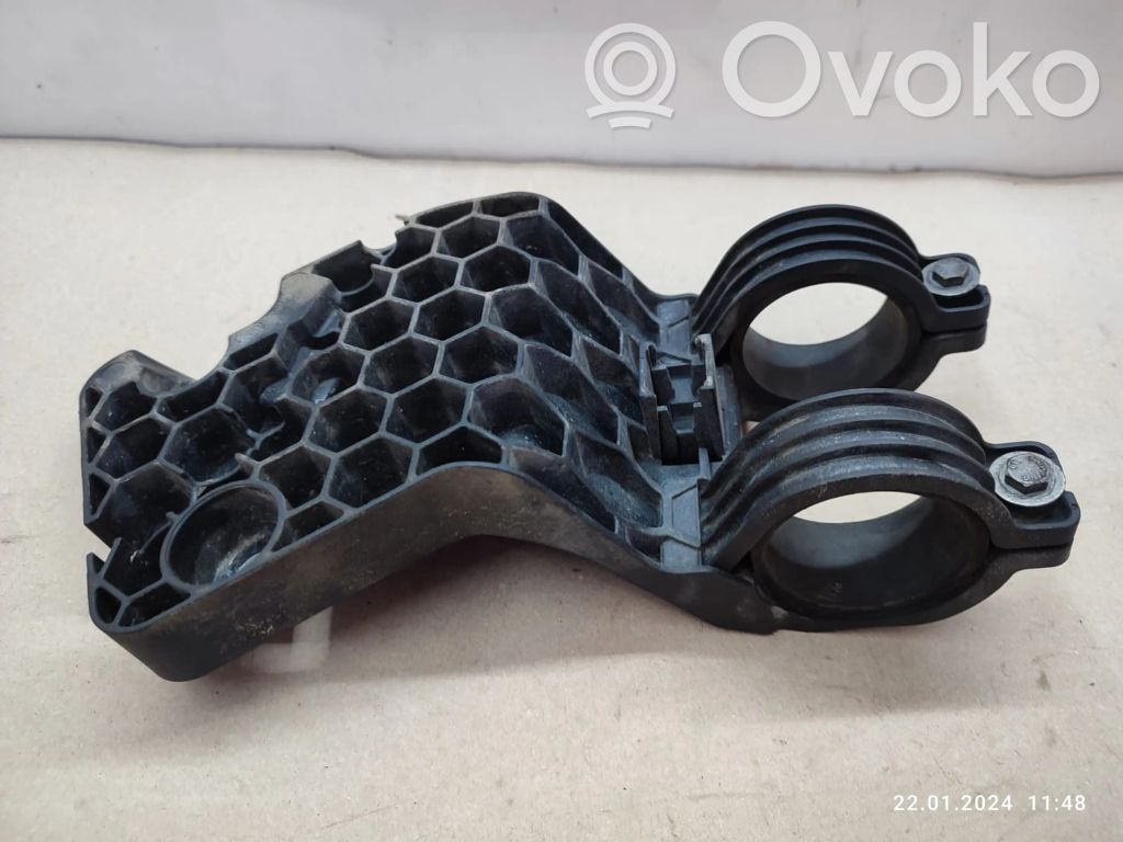BMW X6 E71 Fuel filter bracket/mount holder 