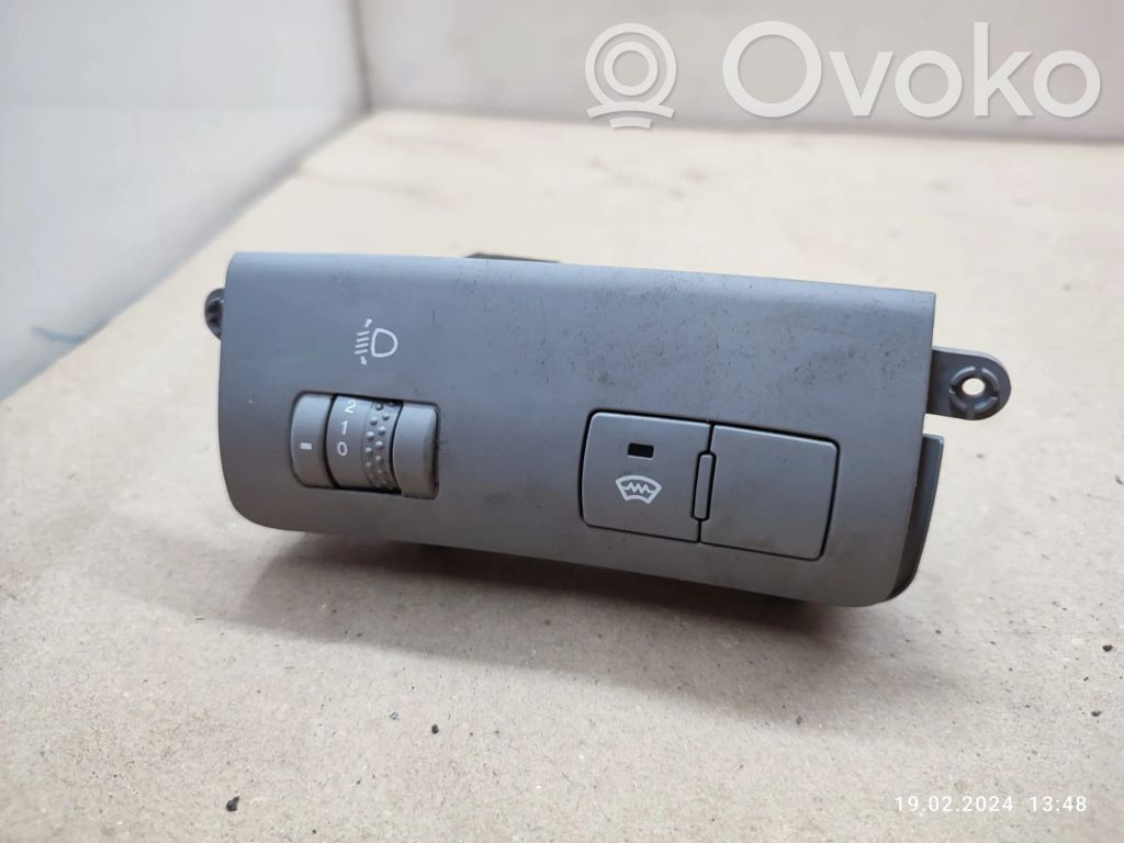 KIA Ceed Headlight level height control switch 