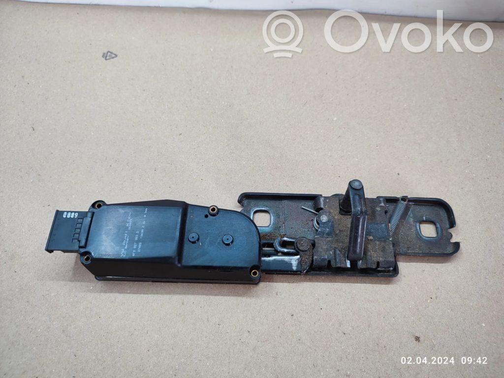 Audi Q5 SQ5 8R Siłownik elektryczny podnoszenia klapy tylnej / bagażnika 