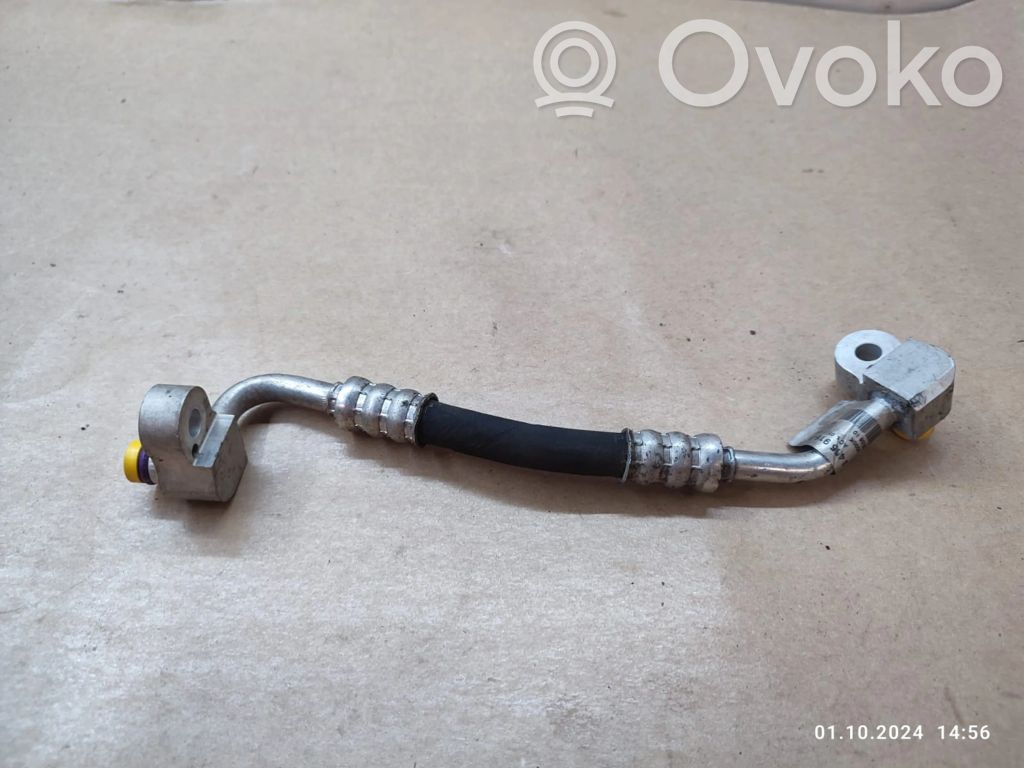 Ilmastointilaitteen putki (A/C)   3455916
