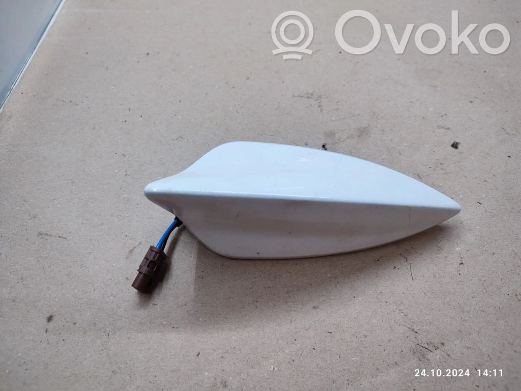 Opel Astra K GPS-pystyantenni 