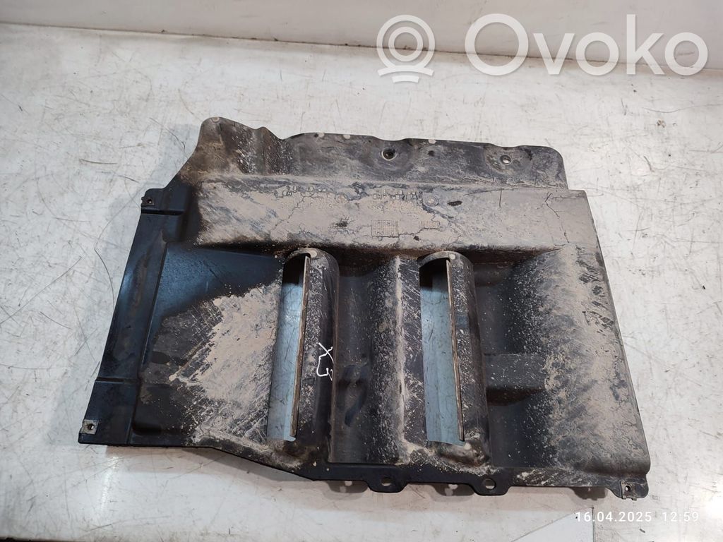 BMW X3 E83 Placa protectora del centro/medio 