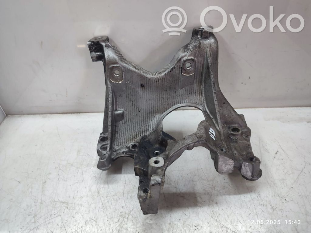 Audi A4 S4 B9 Engine mounting bracket 